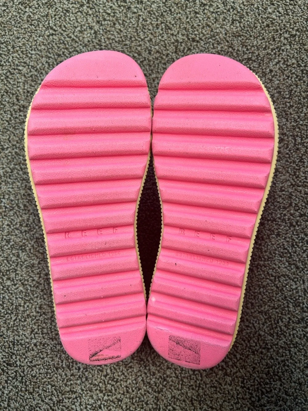 Reef Women’s Beige Platform Sandals with Pink Outsole - Picture 3 of 4